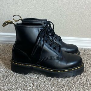 dr. martens 1460- like new